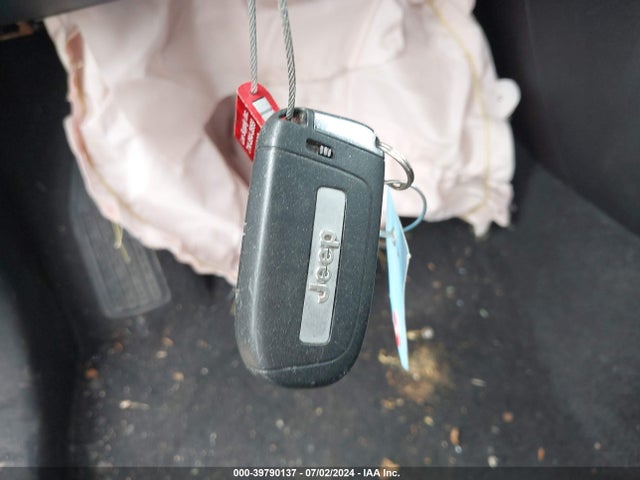 3C4NJCBB2JT489251 Jeep Compass Latitude Fwd