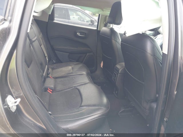 3C4NJCBB2JT489251 Jeep Compass Latitude Fwd