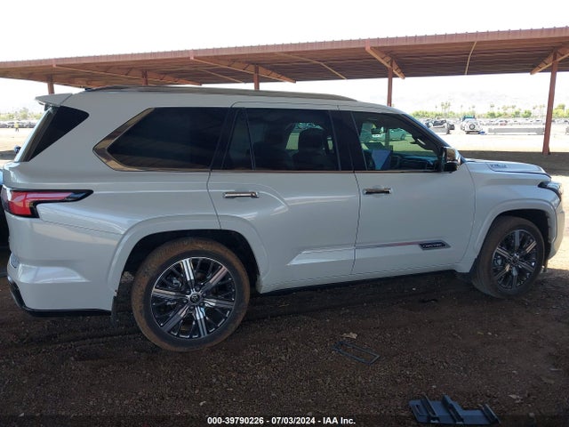 Toyota Sequoia Capstone 2023 7SVAAABA3PX002121 Image 13