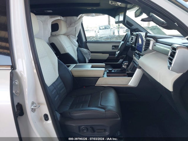 Toyota Sequoia Capstone 2023 7SVAAABA3PX002121 Image 5