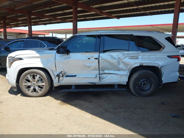 Toyota Sequoia Capstone 2023 7SVAAABA3PX002121 Image 6