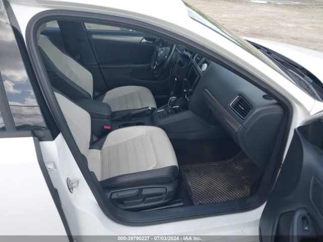 3VWD17AJ2GM294732 Volkswagen Jetta 1.8t Sport
