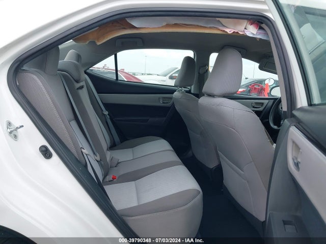 Toyota COROLLA LE 2018 5YFBURHE8JP756068 Image 8