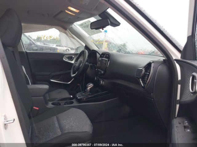 KNDJ23AU8P7213488 KIA SOUL S