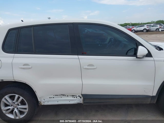 Volkswagen TIGUAN S 2014 WVGAV3AX2EW539433 Image 13