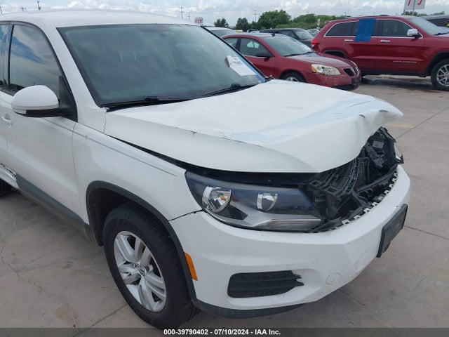 WVGAV3AX2EW539433 Volkswagen TIGUAN S