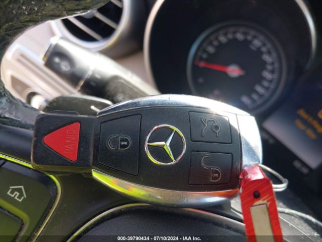55SWF4JB1FU096102 Mercedes-Benz C 300 Luxury/sport