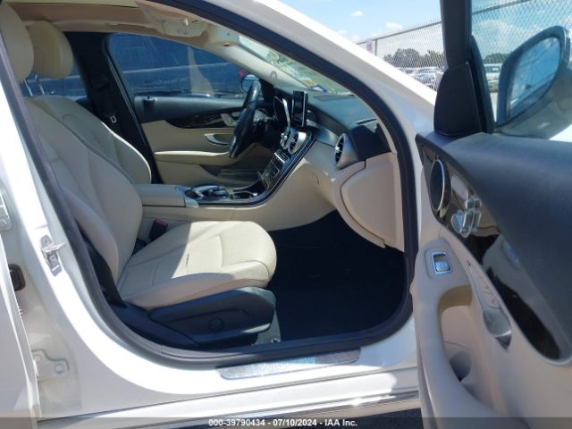 55SWF4JB1FU096102 Mercedes-Benz C 300 Luxury/sport