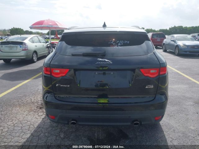 SADCJ2FX7JA274614 Jaguar F-pace 25t Premium