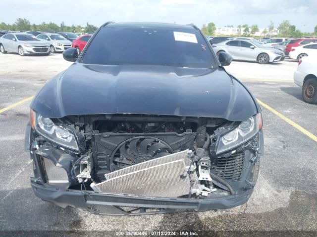SADCJ2FX7JA274614 Jaguar F-pace 25t Premium