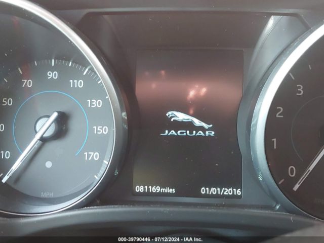 SADCJ2FX7JA274614 Jaguar F-pace 25t Premium
