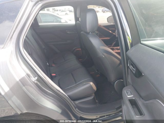 SADCJ2FX7JA274614 Jaguar F-pace 25t Premium