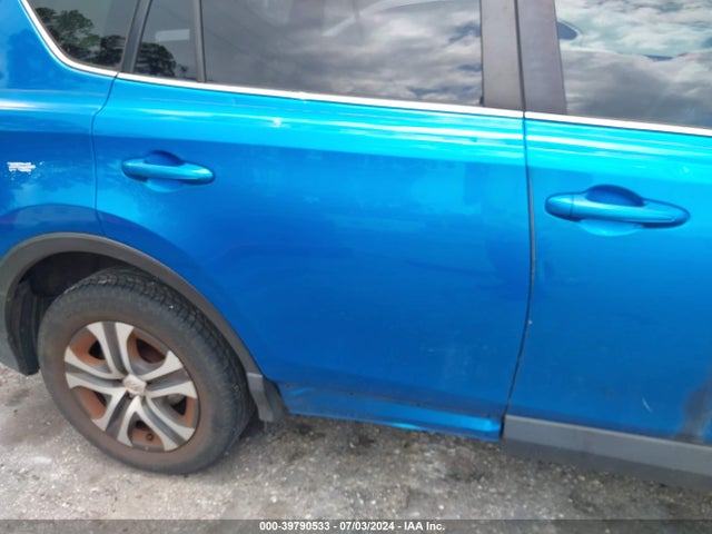 Toyota RAV4 LE 2017 JTMZFREV5HJ144776 Image 22