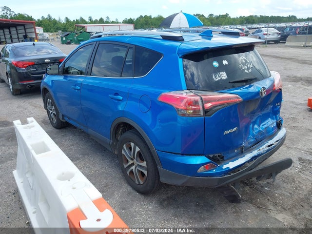 Toyota RAV4 LE 2017 JTMZFREV5HJ144776 Image 3