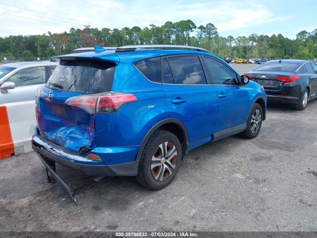 Toyota RAV4 LE 2017 JTMZFREV5HJ144776 Image 4