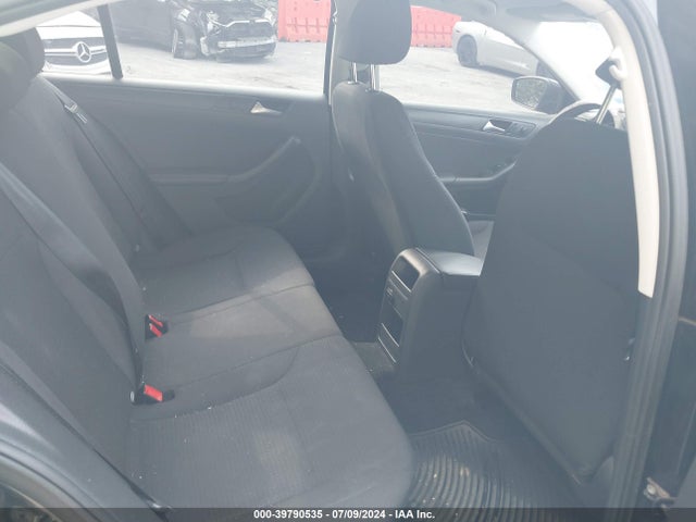 3VW267AJXGM211220 Volkswagen Jetta 1.4t S