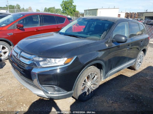 JA4AZ3A3XJZ057074 Mitsubishi Outlander Es