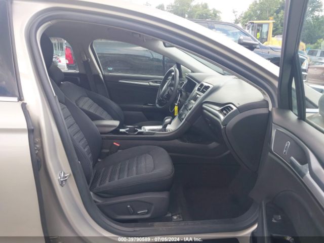 3FA6P0H72GR198734 Ford FUSION SE