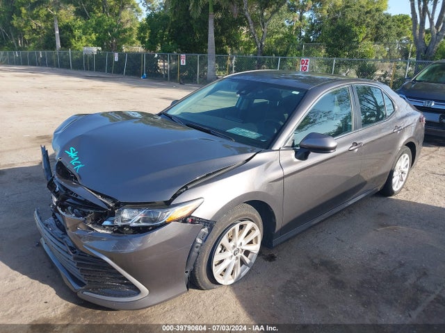 Toyota CAMRY LE 2021 4T1C11AK5MU547677 Image 2