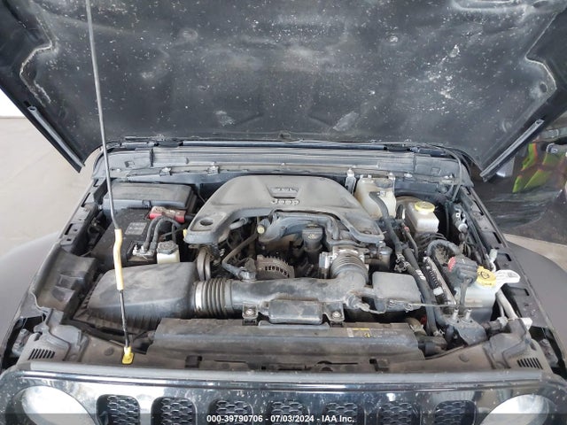1C4GJXAG8JW320052 Jeep Wrangler Sport S 4x4