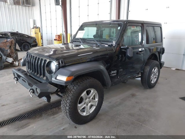 1C4GJXAG8JW320052 Jeep Wrangler Sport S 4x4