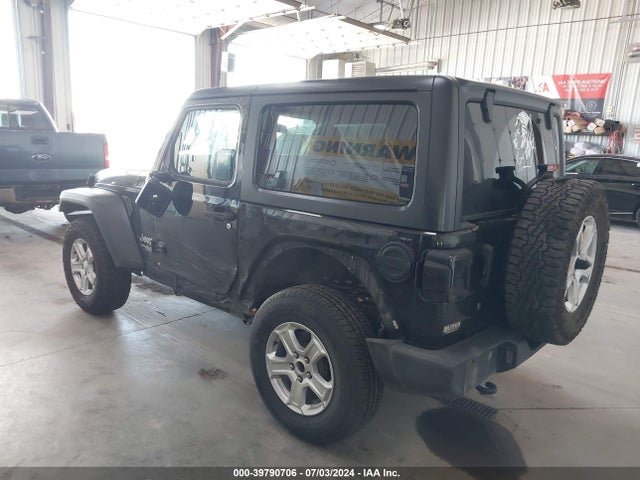1C4GJXAG8JW320052 Jeep Wrangler Sport S 4x4