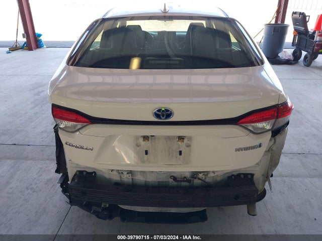 Toyota Corolla Hybrid Le 2021 JTDEAMDE3MJ004575 Image 17