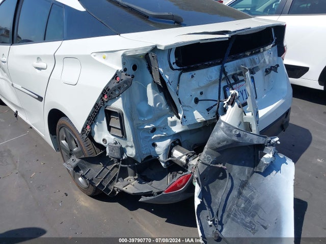 Toyota PRIUS XLE 2020 JTDKARFU9L3118328 Image 18