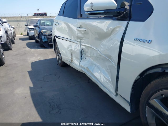 Toyota PRIUS XLE 2020 JTDKARFU9L3118328 Image 6