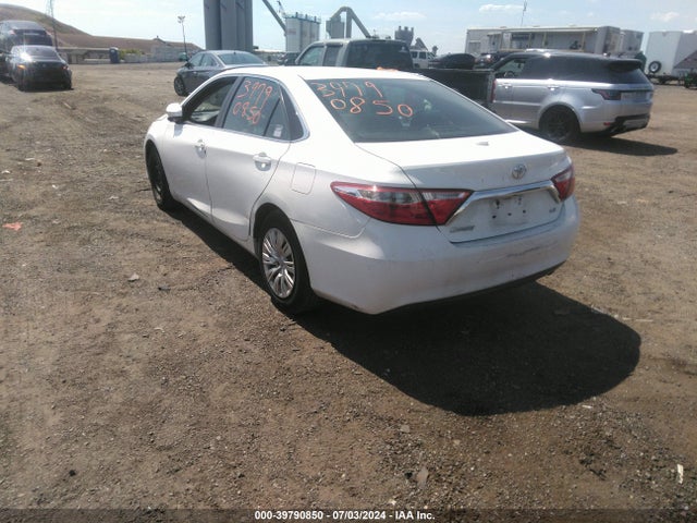 Toyota CAMRY LE 2015 4T1BF1FK0FU995544 Image 3
