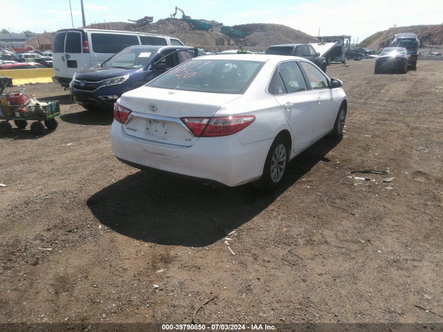 Toyota CAMRY LE 2015 4T1BF1FK0FU995544 Image 4