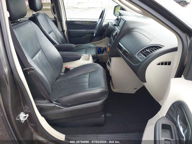 2C4RC1BG2GR293432 Chrysler Town & Country Touring