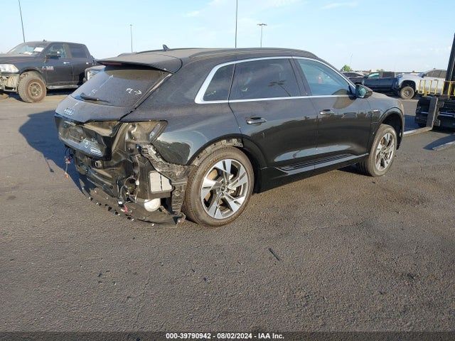 WA1LAAGE6PB015046 Audi E-tron Premium Plus Quattro