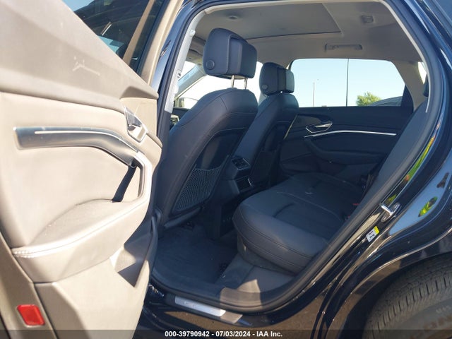 WA1LAAGE6PB015046 Audi E-tron Premium Plus Quattro