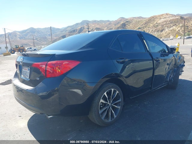 Toyota COROLLA SE 2018 5YFBURHE7JP760788 Image 4