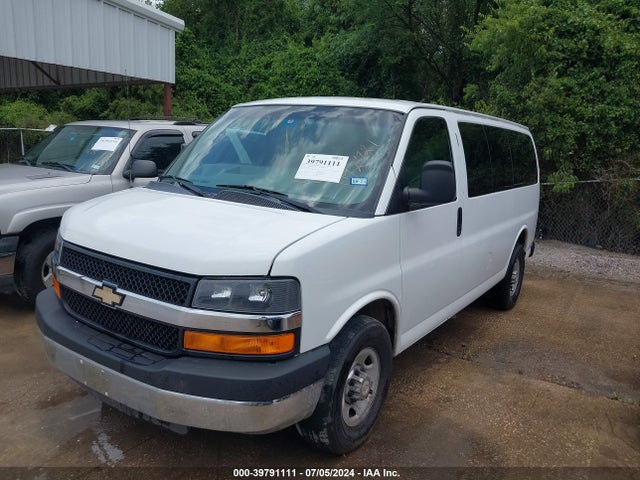 1GAWGRFAXE1172721 Chevrolet Express 2500 Lt