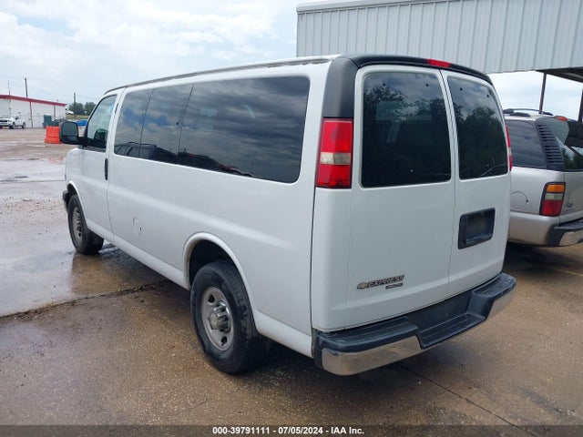 1GAWGRFAXE1172721 Chevrolet Express 2500 Lt