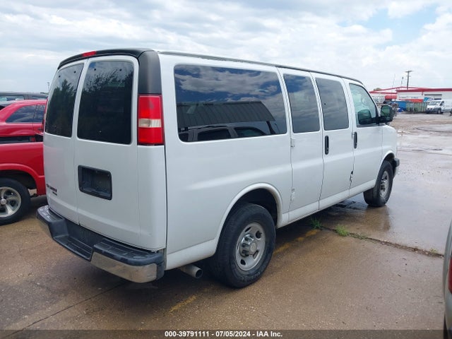 1GAWGRFAXE1172721 Chevrolet Express 2500 Lt