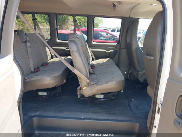 1GAWGRFAXE1172721 Chevrolet Express 2500 Lt