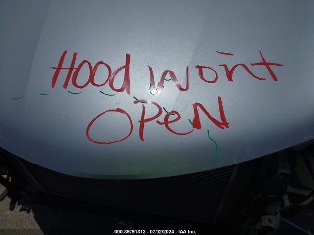 Toyota RAV4 LE 2015 JTMZFREV6FJ036454 Image 10