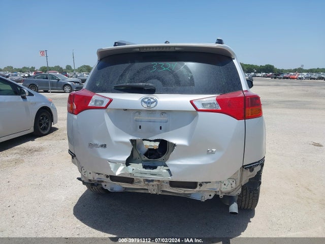 Toyota RAV4 LE 2015 JTMZFREV6FJ036454 Image 16