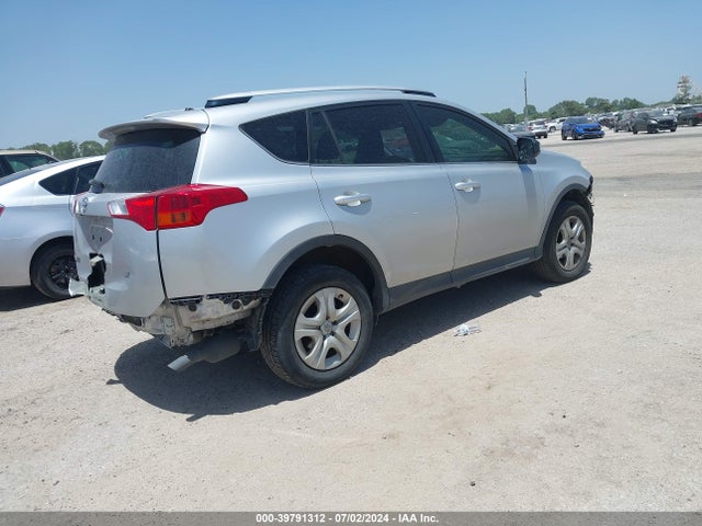 Toyota RAV4 LE 2015 JTMZFREV6FJ036454 Image 4