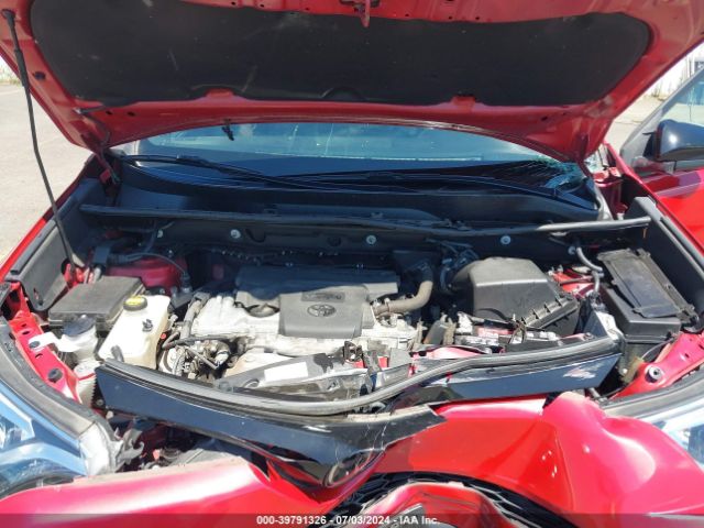 2T3JFREV8HW600011 Toyota RAV4 SE