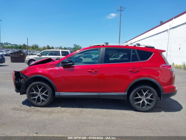 2T3JFREV8HW600011 Toyota RAV4 SE