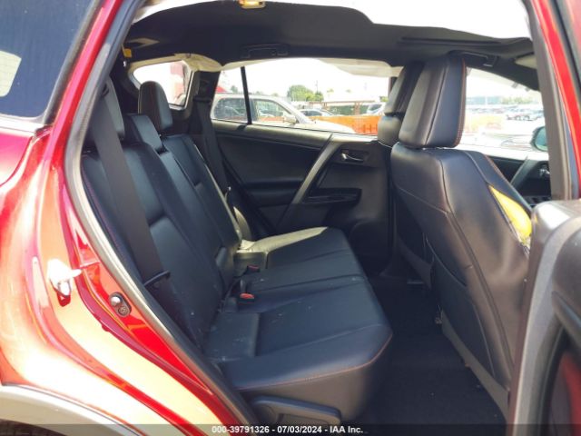 2T3JFREV8HW600011 Toyota RAV4 SE