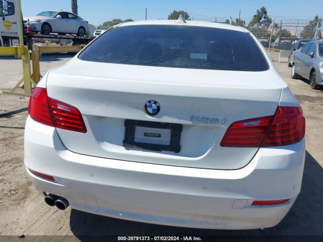 WBA5A5C52FD516124 BMW 528I