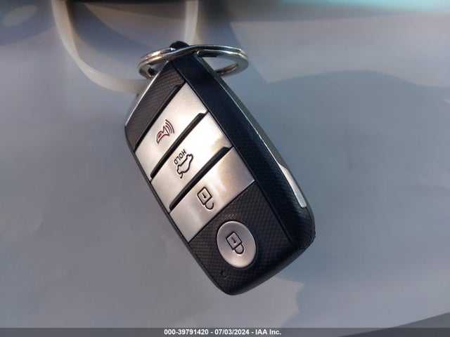 KIA OPTIMA EX 2016 5XXGU4L36GG022027 Image 11