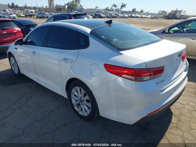 KIA OPTIMA EX 2016 5XXGU4L36GG022027 Image 3
