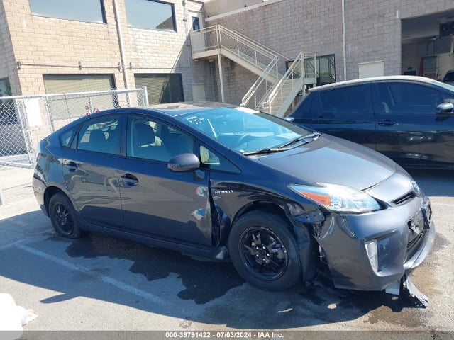 Toyota Prius Two 2014 JTDKN3DU4E1771345 Image 13