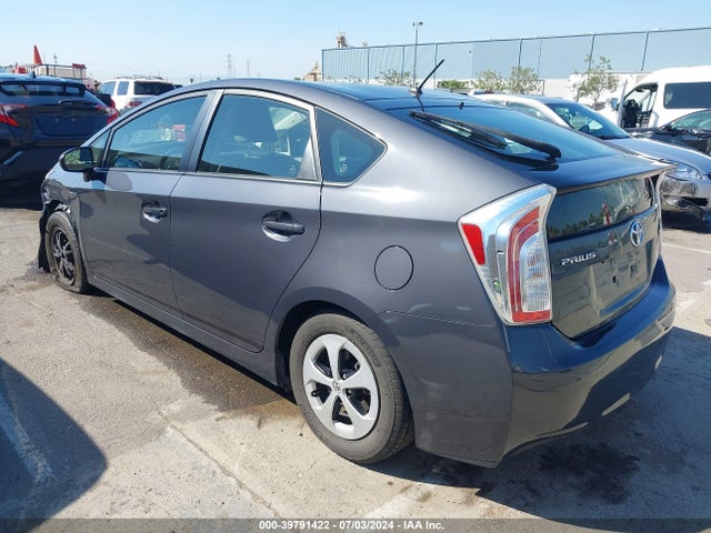 Toyota Prius Two 2014 JTDKN3DU4E1771345 Image 3